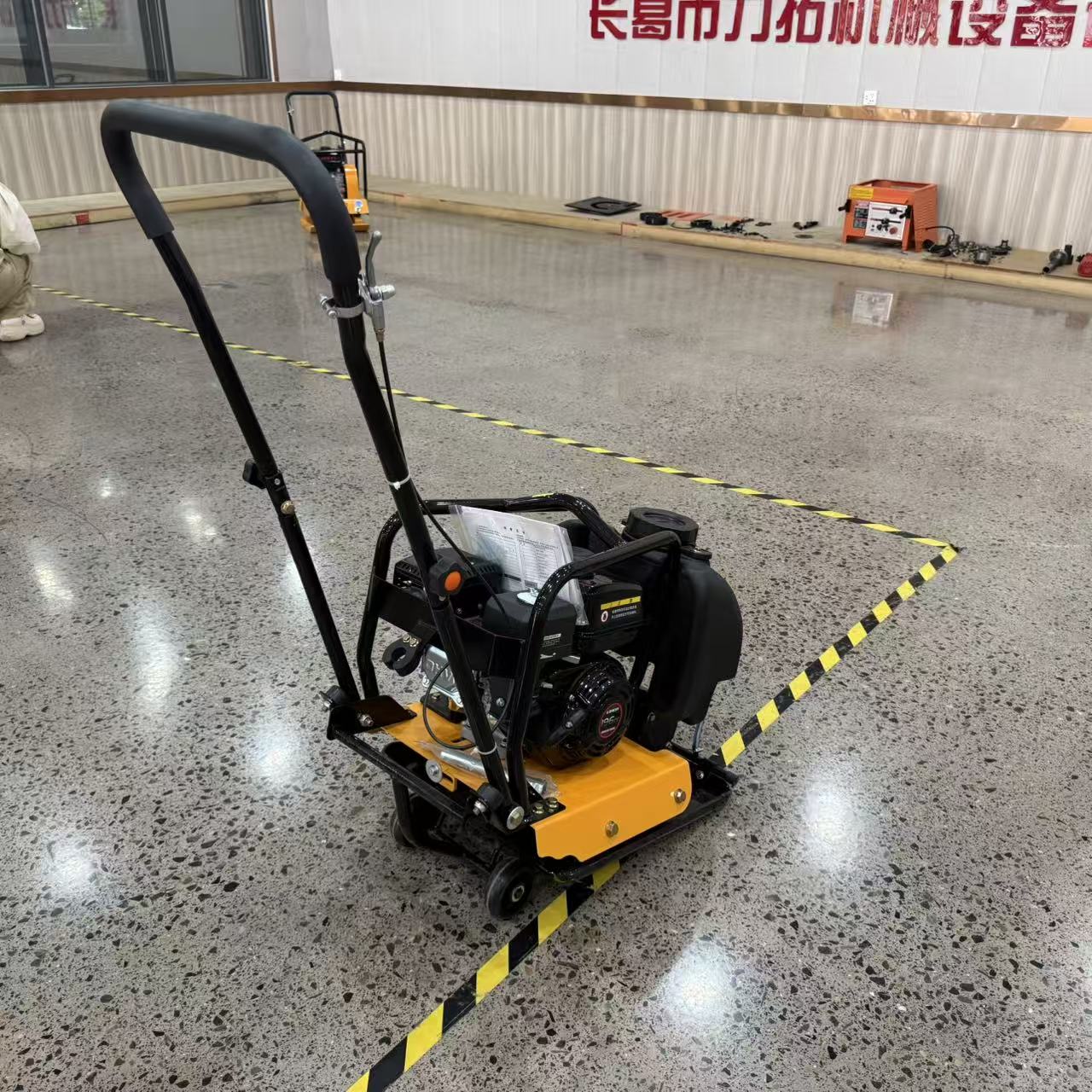 Heavy Duty Engine Concrete Vib - Plate Compactor Vibrator บทวิจารณ์และราคา